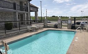 Quality Inn I-10 East Near Frost Bank Center